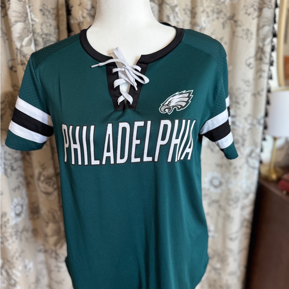 Philadelphia Eagles Green Lace-Up Tee
